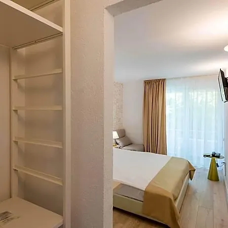 Dana 4* Constanţa