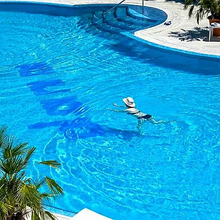 Hotel Dana 4*